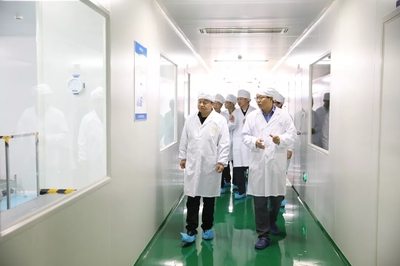 荔波县委书记尹德俊率队赴海南开展生物化工产品技术研发招商引资活动